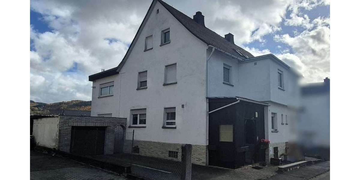 Einfamilienhaus Frohnhausen Frohnhausen - 8 Zimmer, 190 m&sup2;, 225.000&euro; | Angebot:23525779