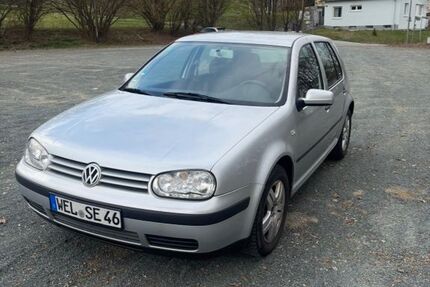 VW Golf 165.000 km 1.700 &euro; Weilburg 35781