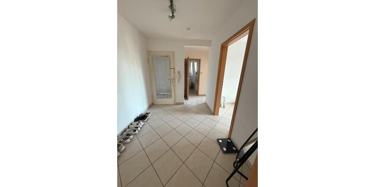 Etagenwohnung Gießen - 2 Zimmer, 77 m&sup2;, 950&euro; | Angebot:24564822