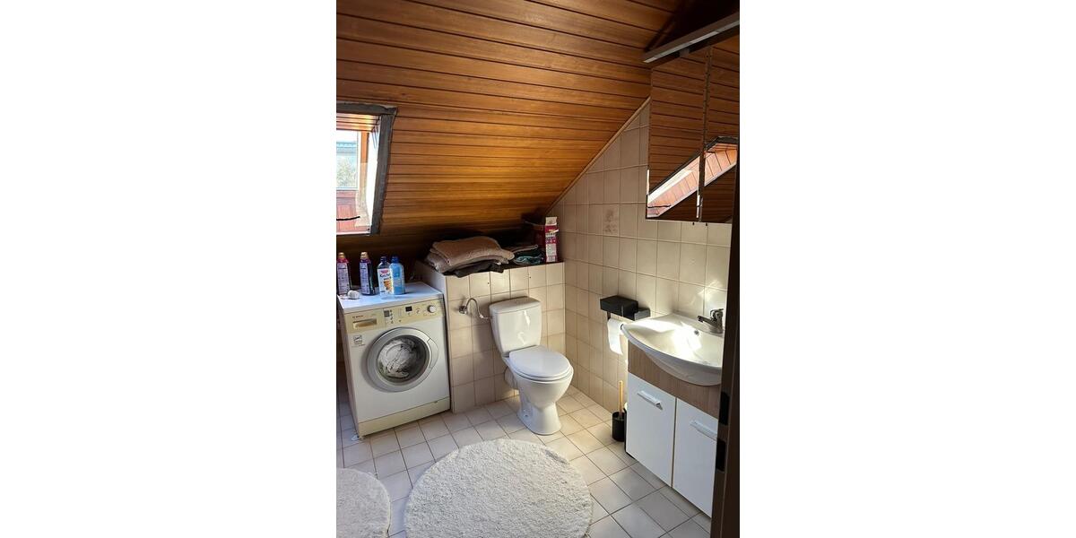 Dachgeschoßwohnung Aßlar - 3 Zimmer, 86 m&sup2;, 1.100&euro; | Angebot:25749667