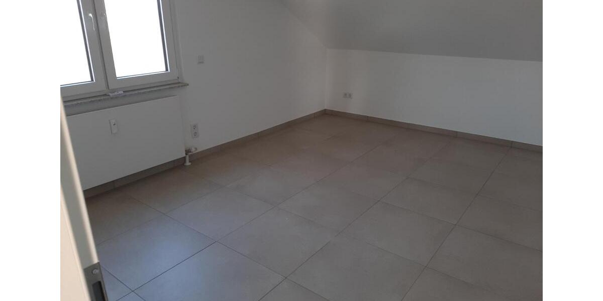 Dachgeschoßwohnung Gießen Allendorf - 2 Zimmer, 76 m&sup2;, 850&euro; | Angebot:25415153