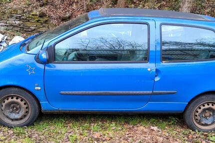 Renault Twingo 112.712 km 950 &euro; Weilrod - Emmershausen 61276