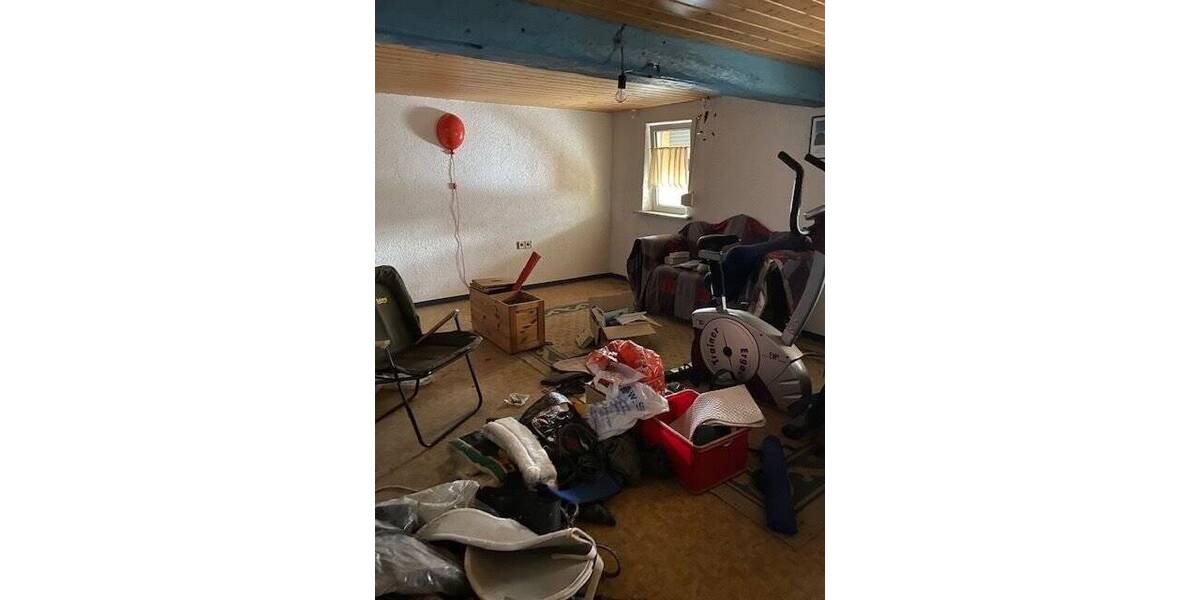 Bauernhaus, Landhaus Hüttenberg Vollnkirchen - 8 Zimmer, 233 m&sup2;, 265.000&euro; | Angebot:25780713