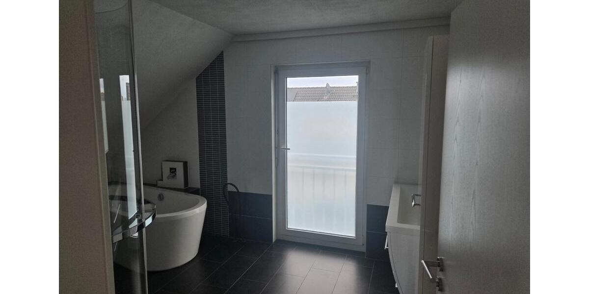 Einfamilienhaus Wölfersheim - 7 Zimmer, 230 m&sup2;, 549.000&euro; | Angebot:25979744