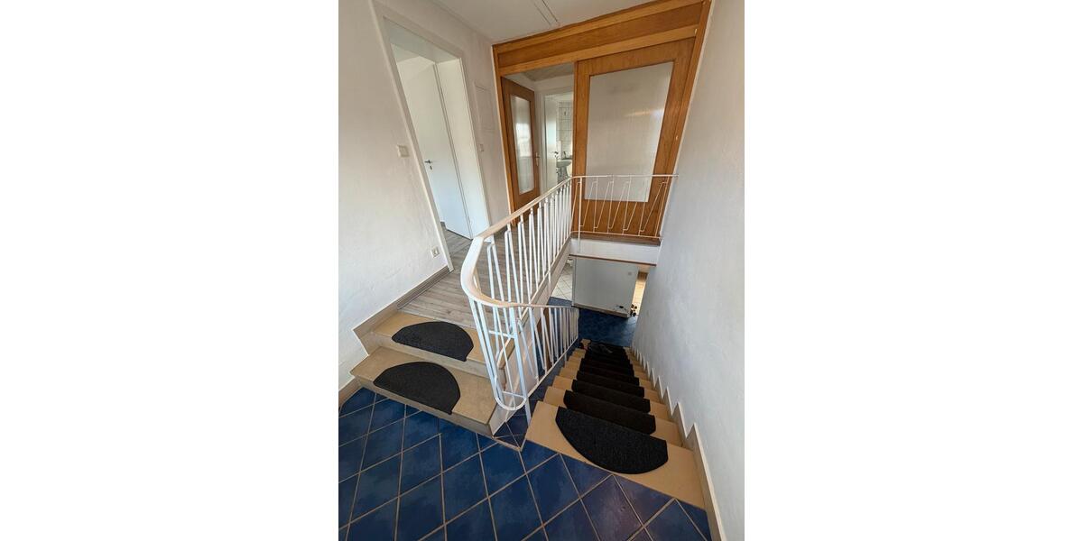 Etagenwohnung Waldbrunn (Westerwald) - 6 Zimmer, 120 m&sup2;, 960&euro; | Angebot:25905302