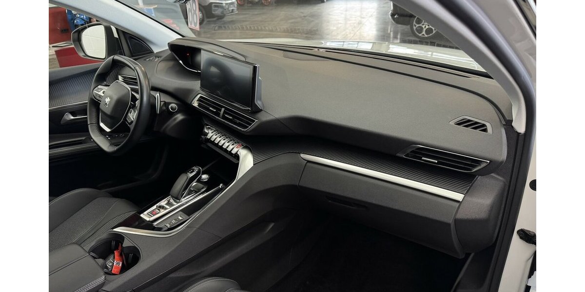 Peugeot 3008 1.6 225 Allure 1.Hand Plug-In Hybrid AHK 92.600 km 18.760 &euro; Lich 35423