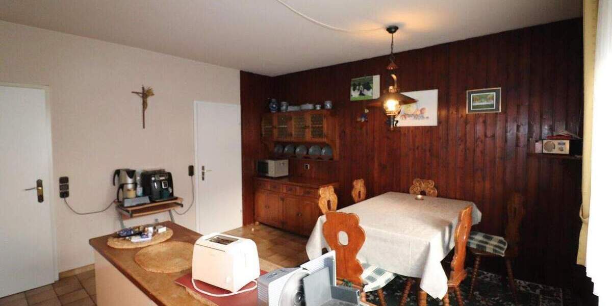 Einfamilienhaus Wölfersheim - 8 Zimmer, 160 m&sup2;, 470.000&euro; | Angebot:25682682