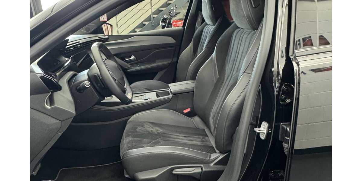 Peugeot 408 GT 130 PureTech EAT8 1.Hand 360° Kamera 21.400 km 24.250 &euro; Lich 35423