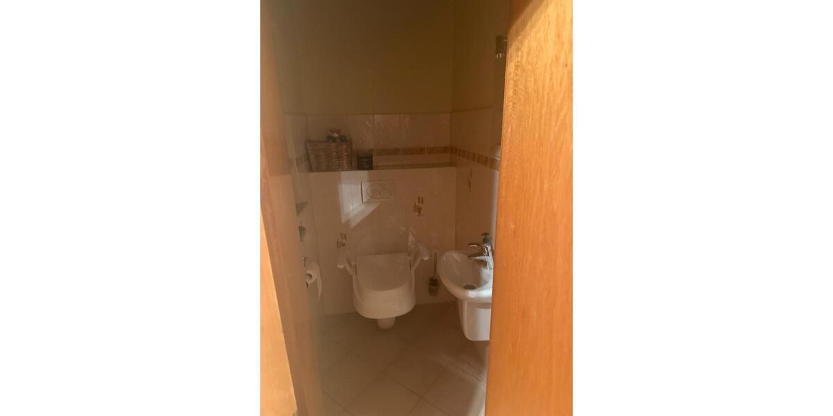 Einfamilienhaus Aßlar - 3 Zimmer, 140 m&sup2;, 1.300&euro; | Angebot:25810665