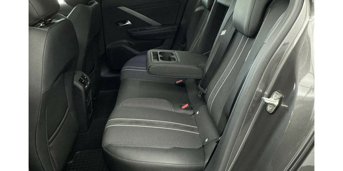 Opel Astra GS 130 Ultimate Full LED 360° Cam Panorama 40.200 km 23.350 &euro; Lich 35423