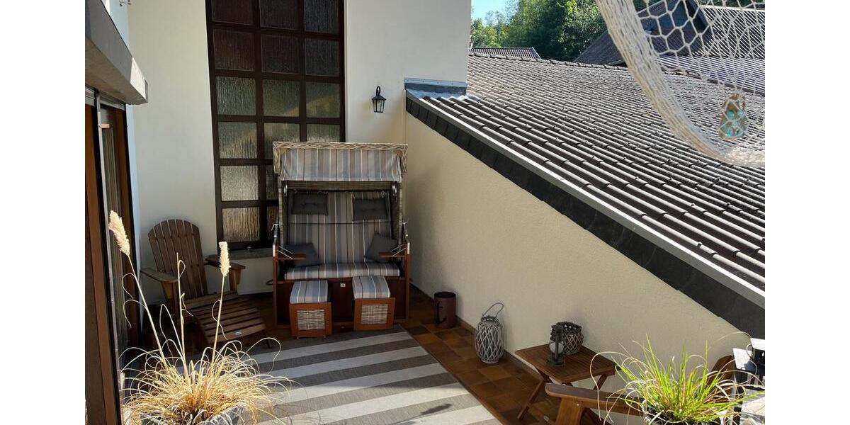 Einfamilienhaus Weinbach - 11 Zimmer, 400 m&sup2;, 2.500&euro; | Angebot:25981396