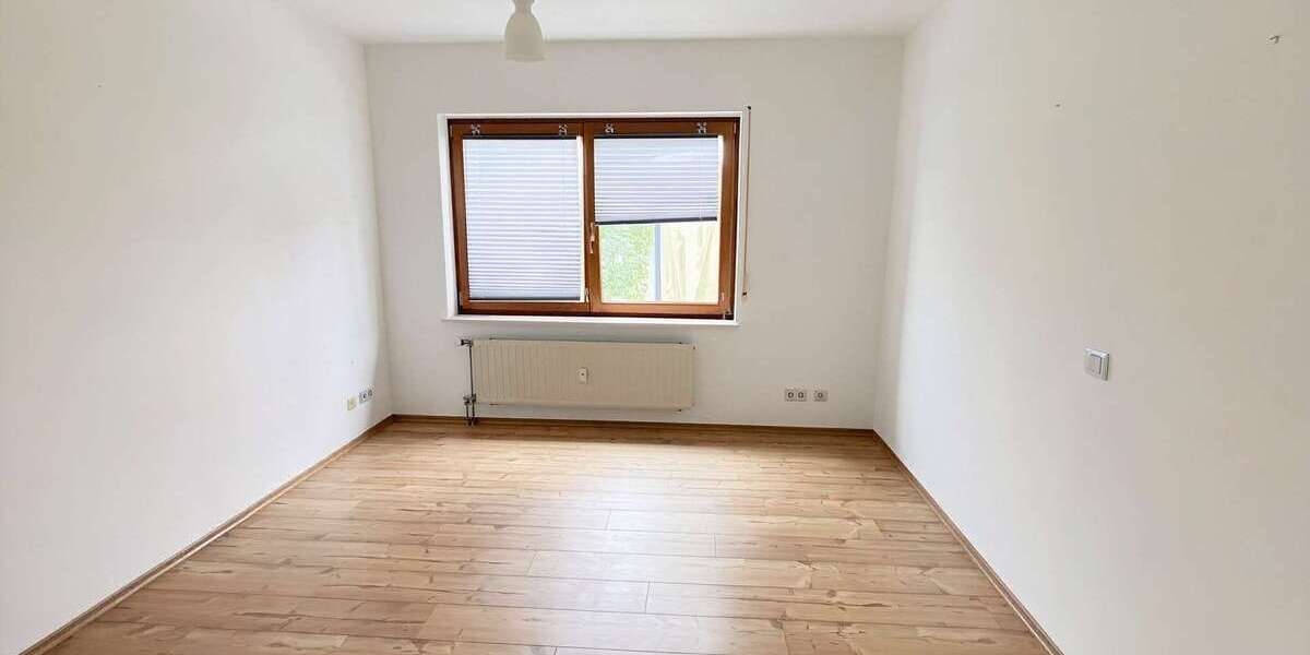 Schöne Doppelhaushälfte in Wehrheim mit zwei Wohnungen, Garten & Garage - Doppelhaushälfte Wehrheim | Angebot:27271153