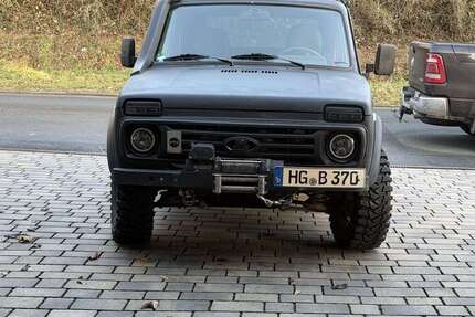 Lada Niva 43.341 km 10.000 &euro; Weilrod / Riedelbach 61276
