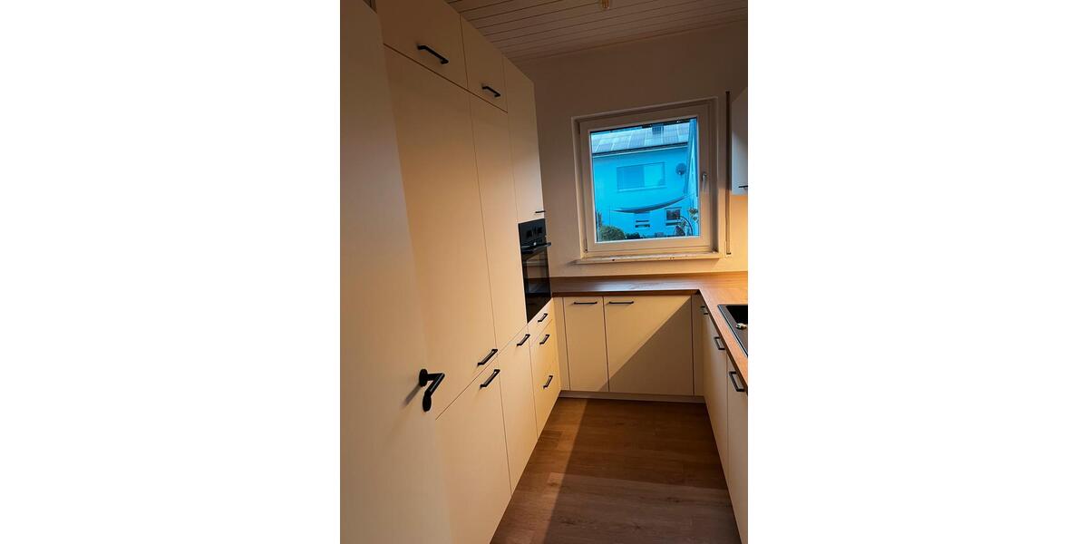 Einfamilienhaus Sinn - 9 Zimmer, 204 m&sup2;, 445.000&euro; | Angebot:26041077