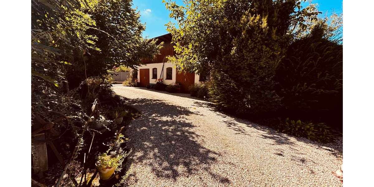 Einmalig: Großes Anwesen mit vielen Möglichkeiten im Grünen - Anwesen Ehringshausen | Angebot:27095964