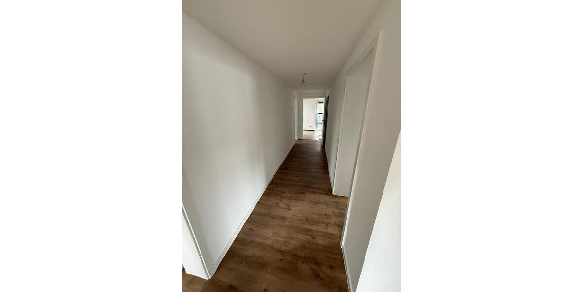 Etagenwohnung Ehringshausen - 3 Zimmer, 85 m&sup2;, 1.000&euro; | Angebot:25501536
