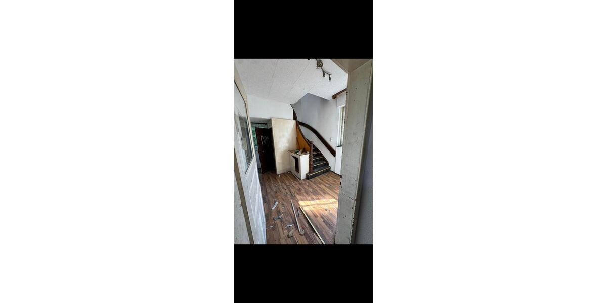 Einfamilienhaus Schöffengrund - 6.5 Zimmer, 190 m&sup2;, 170.000&euro; | Angebot:25719820