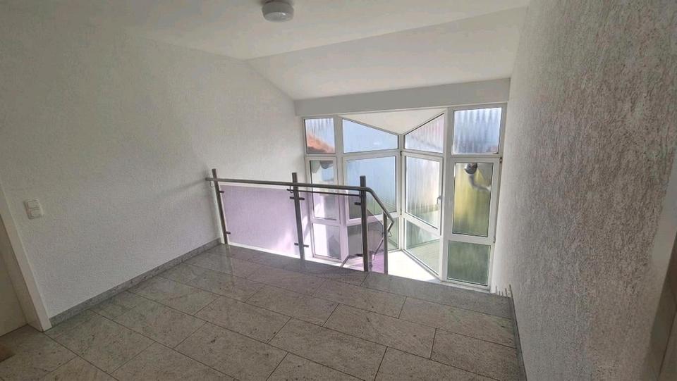 Dachgeschoßwohnung Langgöns - 3 Zimmer, 71 m&sup2;, 189.000&euro; | Angebot:25414955