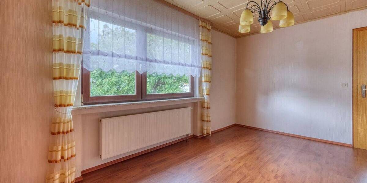 Einfamilienhaus Greifenstein / Ulm Ulm - 8 Zimmer, 168 m&sup2;, 179.000&euro; | Angebot:25985990