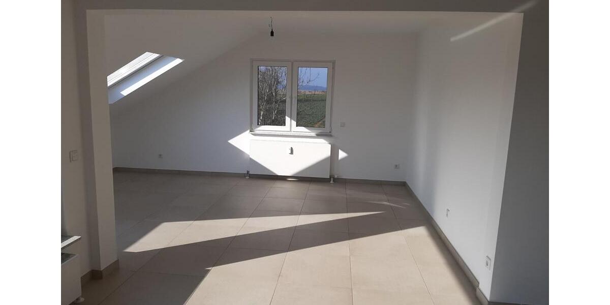 Dachgeschoßwohnung Gießen Allendorf - 2 Zimmer, 76 m&sup2;, 850&euro; | Angebot:25415153