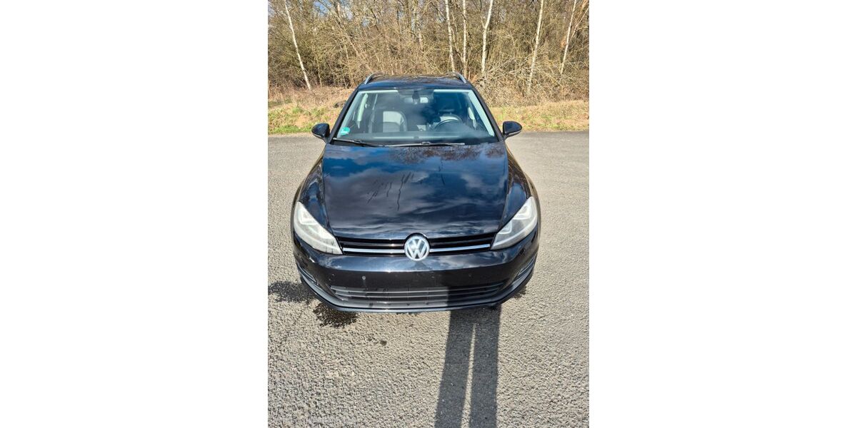 VW Golf 151.000 km 7.900 &euro; Dillenburg 35683