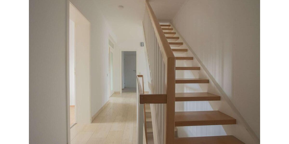 Einfamilienhaus Usingen - 6 Zimmer, 152 m&sup2;, 1.825&euro; | Angebot:25052887