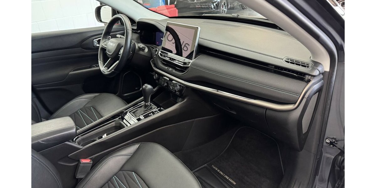 Jeep Compass Limited Plug-In 1.Hand 4WD FULL LED 360° 52.400 km 24.220 &euro; Lich 35423