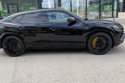 Lamborghini Urus 1.550 km 299.999 &euro; Fernwald 35390