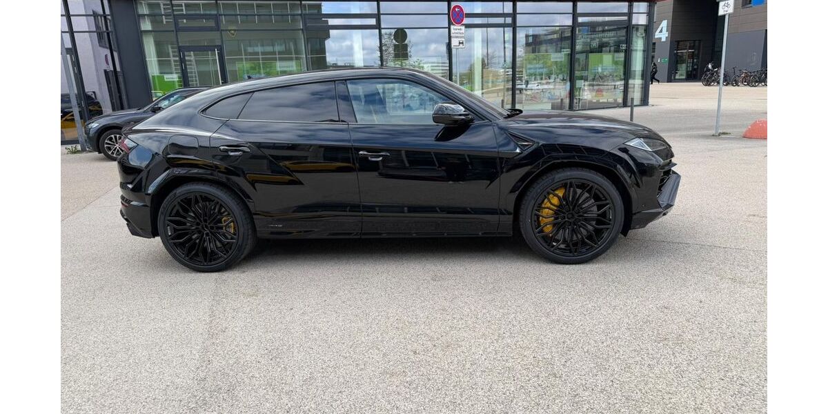 Lamborghini Urus 1.550 km 299.999 &euro; Fernwald 35390