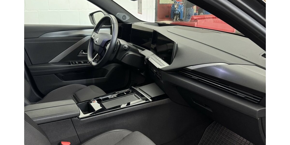 Opel Astra GS 130 Ultimate Full LED 360° Cam Panorama 40.200 km 23.350 &euro; Lich 35423