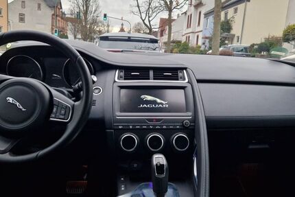 Jaguar E-Pace 177.892 km 13.100 &euro; Butzbach 35510