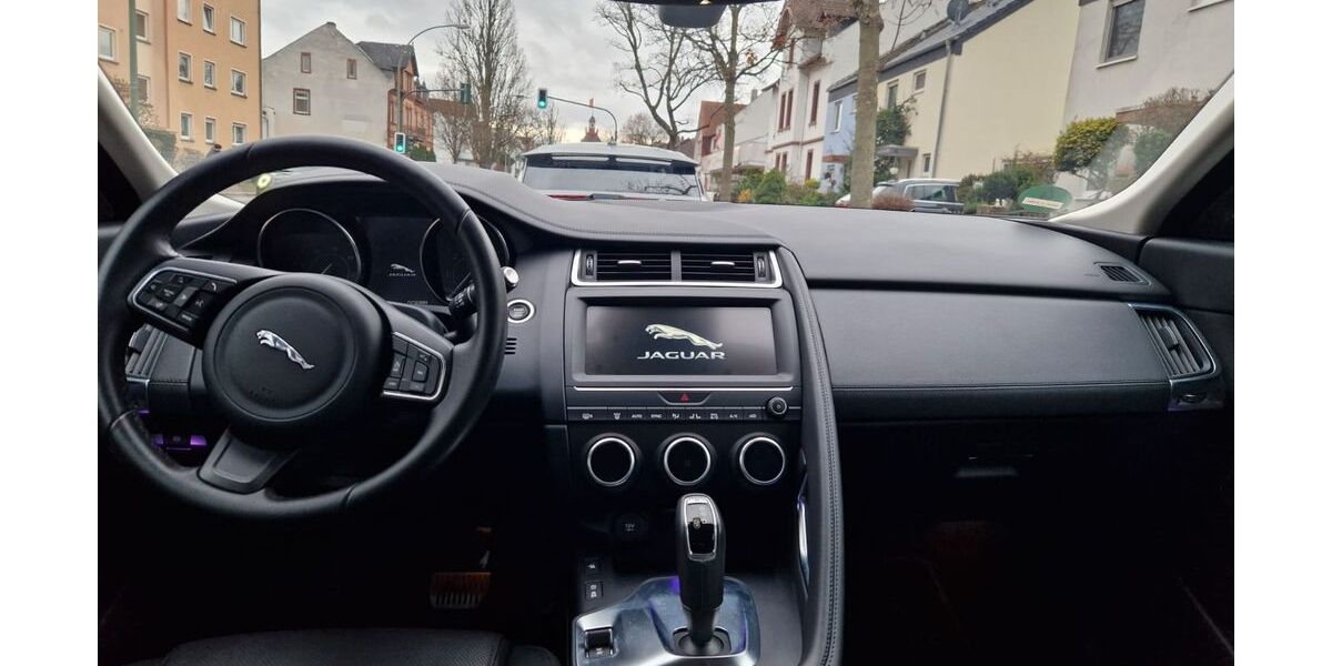 Jaguar E-Pace 177.892 km 13.100 &euro; Butzbach 35510