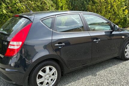 Hyundai i30 105.000 km 3.290 &euro; Wetzlar 35578