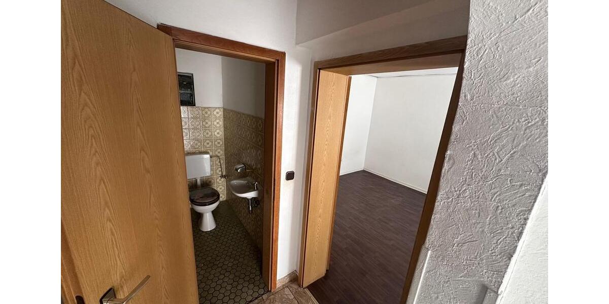 Einfamilienhaus Linden - 6 Zimmer, 220 m&sup2;, 380.000&euro; | Angebot:27023922