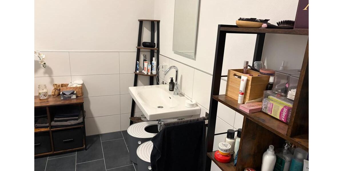 Erdgeschoßwohnung Waldsolms - 3 Zimmer, 108 m&sup2;, 1.285&euro; | Angebot:25548928