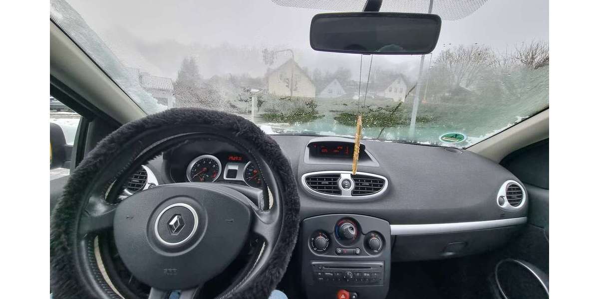 Renault Clio 161.000 km 2.250 &euro; Runkel 65594