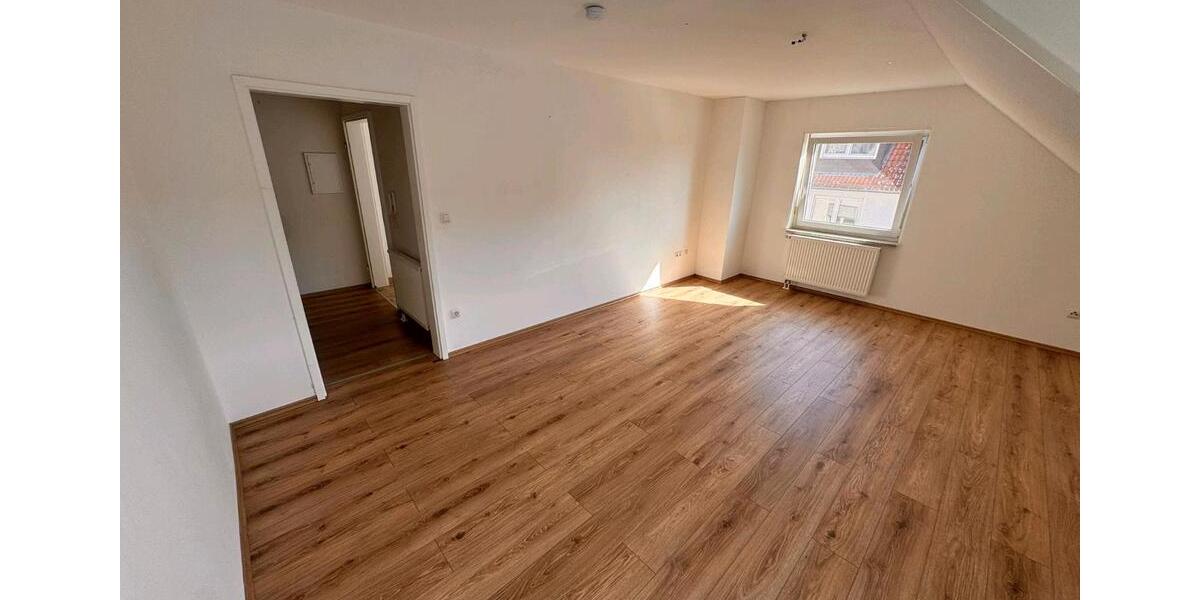 Dachgeschoßwohnung Wölfersheim - 3.5 Zimmer, 96 m&sup2;, 1.350&euro; | Angebot:26048547