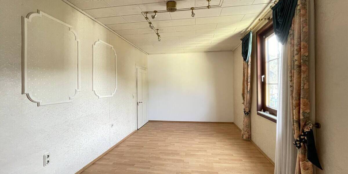 Reihenmittelhaus Breitscheid Erdbach - 1 Zimmer, 295 m&sup2;, 259.000&euro; | Angebot:26187467