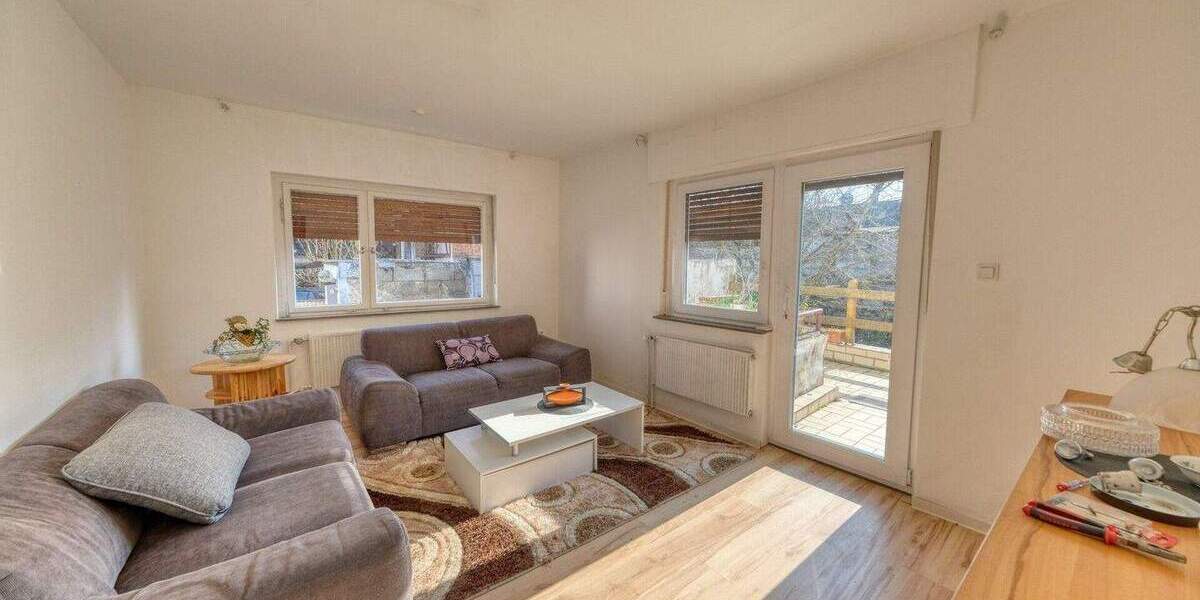 Mehrfamilienhaus, Wohnhaus Aßlar - 8 Zimmer, 186 m&sup2;, 199.000&euro; | Angebot:25697034