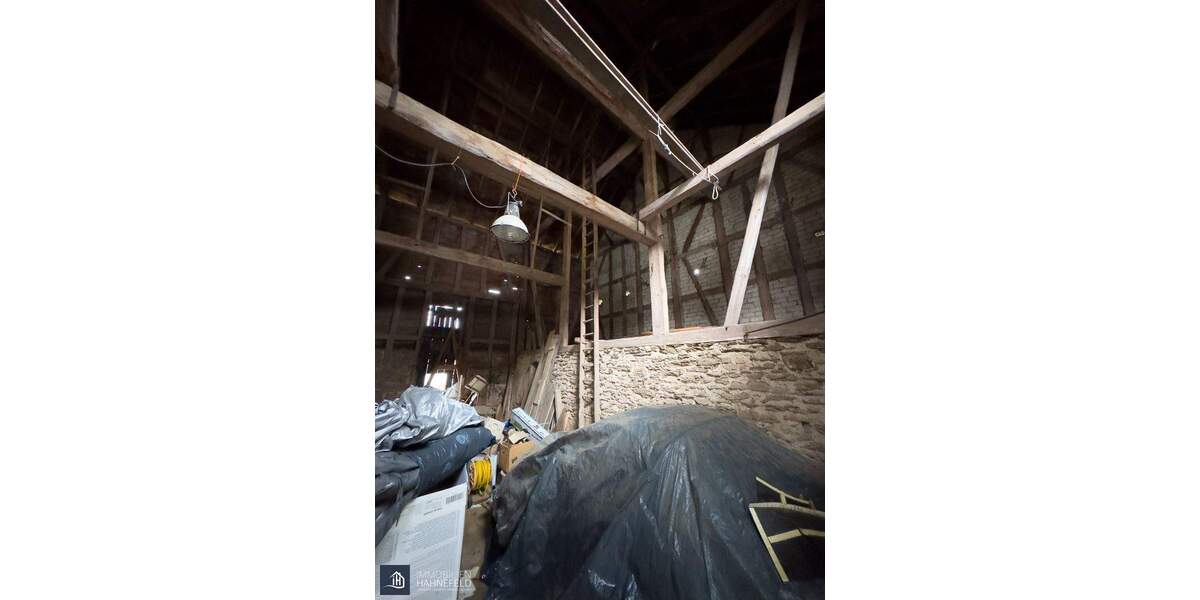 Bauernhaus, Landhaus Runkel Eschenau - 7 Zimmer, 184 m&sup2;, 210.000&euro; | Angebot:25708017