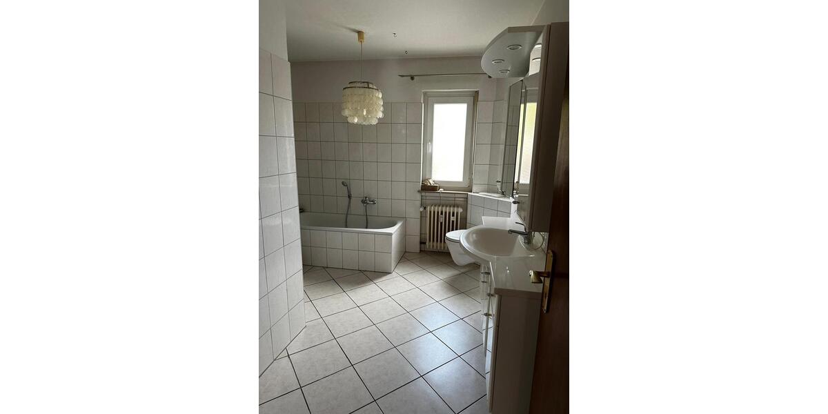 Erdgeschoßwohnung Reiskirchen - 3 Zimmer, 120 m&sup2;, 1.029&euro; | Angebot:25920840