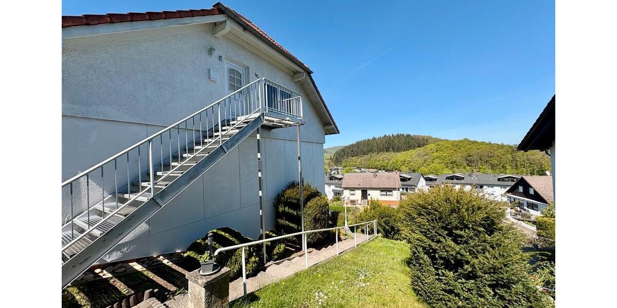 Dachgeschoßwohnung Dillenburg - 3.5 Zimmer, 94 m&sup2;, 215.000&euro; | Angebot:26402904