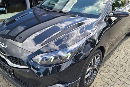 Kia ceed / Ceed 116.595 km 16.390 &euro; Ehringshausen 35630