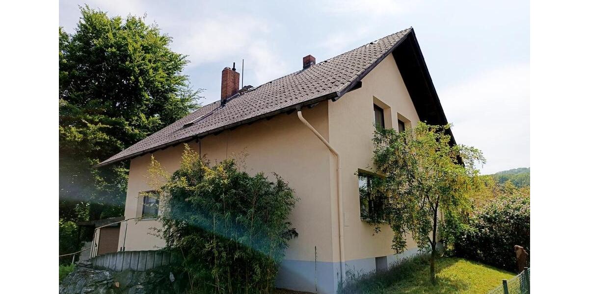 Einfamilienhaus Lollar - 9 Zimmer, 220 m&sup2;, 530.000&euro; | Angebot:26786583