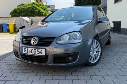 VW Golf 300.000 km 2.500 &euro; Langgöns 35428