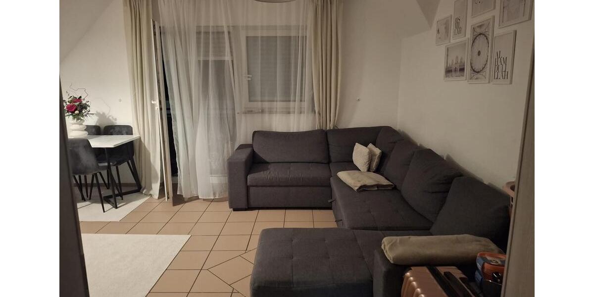 Etagenwohnung Butzbach - 3 Zimmer, 100 m&sup2;, 950&euro; | Angebot:26044451