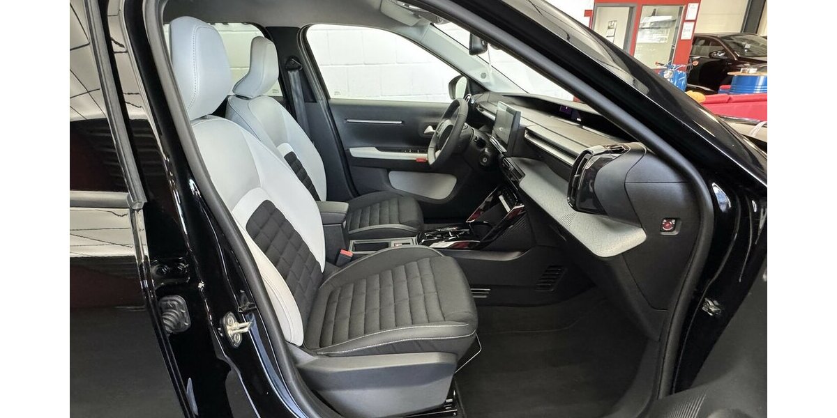 Citroen C3 Aircross 145 Mild-Hybrid MAX Winterpaket LED 31.700 km 20.880 &euro; Lich 35423
