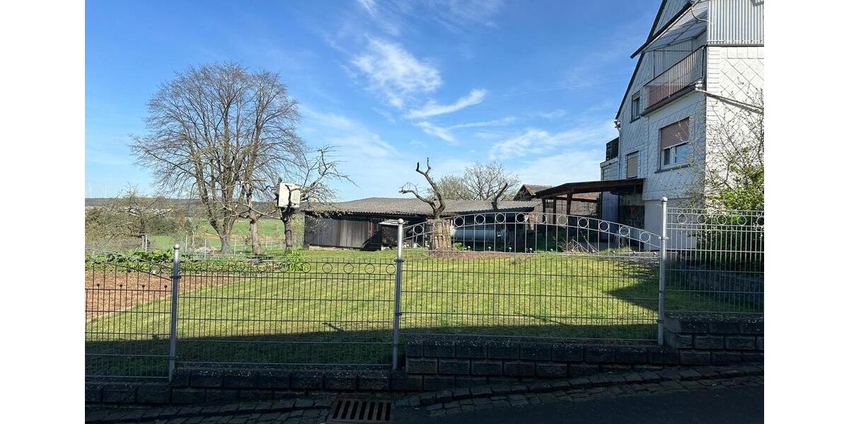 Bauernhaus, Landhaus Aßlar - 10 Zimmer, 260 m&sup2;, 285.000&euro; | Angebot:25841533