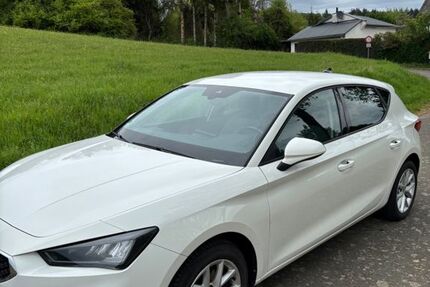 Seat Leon 35.000 km 17.500 &euro; Braunfels 35619