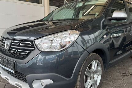 Dacia Lodgy 100.000 km 10.699 &euro; Münzenberg Gambach 35516